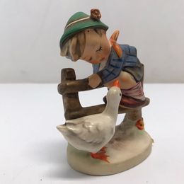 Grandma Vintage Hummel Barnyard Hero 195 2/0 Mint Condition