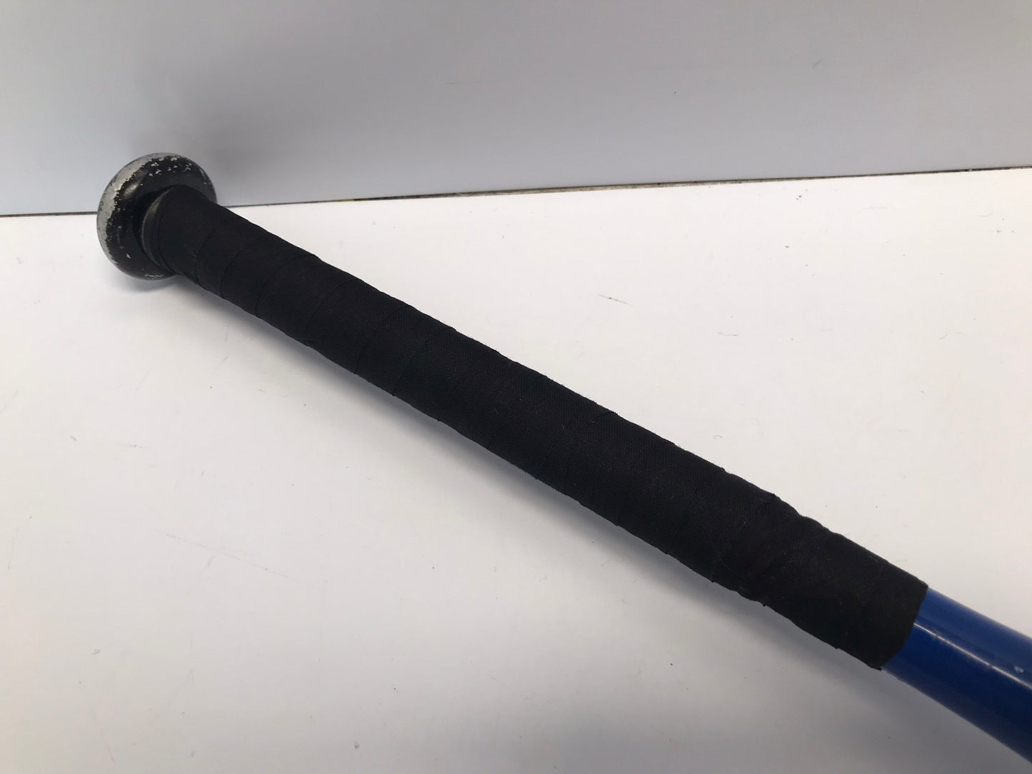 Baseball BAt 26 Inches 1603 Louisville Slugger Warrior Black Blue White