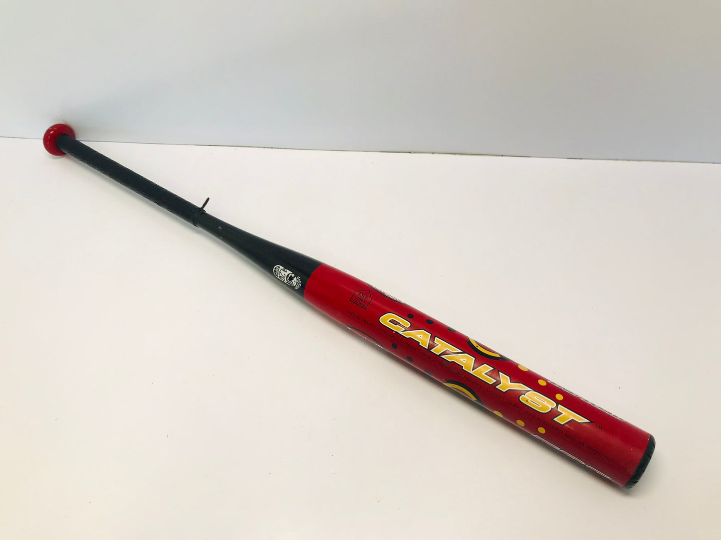 Baseball Bat 34 inch 27 oz Louisville Slugger SB105E Catalyst End Loaded Softball Outstanding Quality