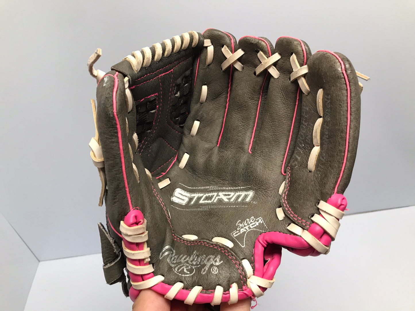 Baseball Glove Child Size 10 inches Rawlings Grey Pink Leather Fits On Left