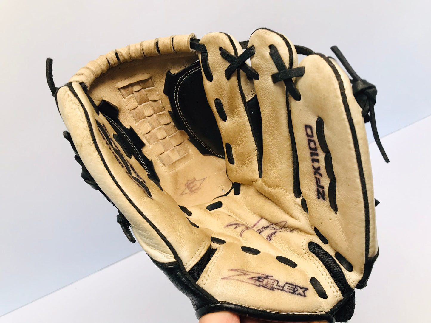 Baseball Glove Child Size 11 inch Easton Leather Black Tan Fits Left Hand