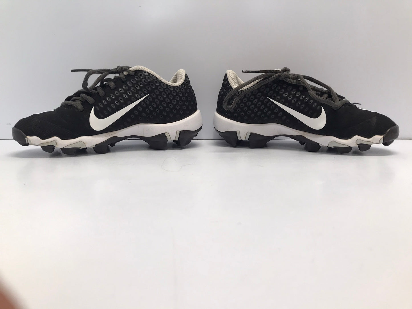 Baseball Shoes Cleats Child Size 1 Nike Black White