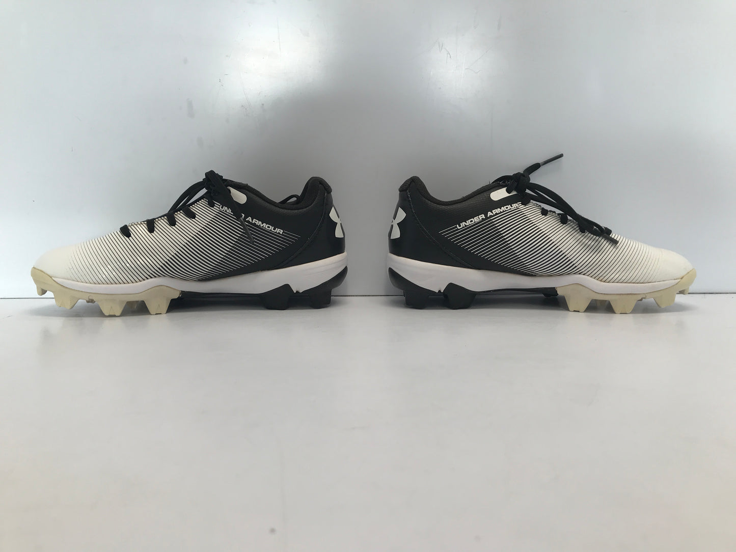Baseball Shoes Cleats Child Size 2 Under Armour Black White Excellent