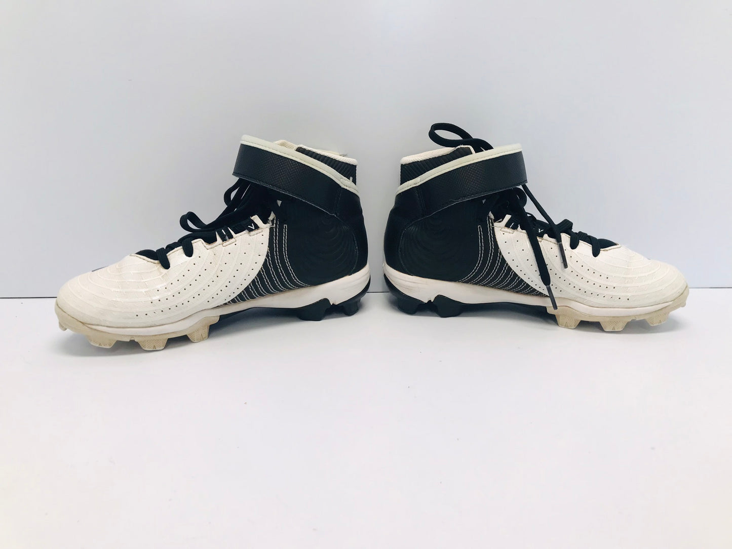 Baseball Shoes Cleats Child Size 3 Under Armour High Tops Black White