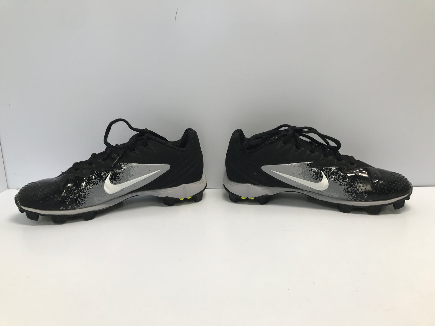 Baseball Shoes Cleats Child Size 5.5 Nike Vapor Black Grey Lime Mild Wear