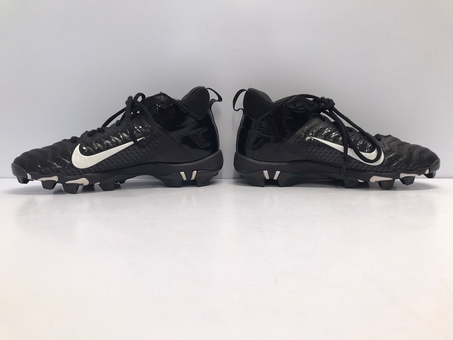 Baseball Shoes Cleats Child Size 5 Nike Alpha Black White Excellent
