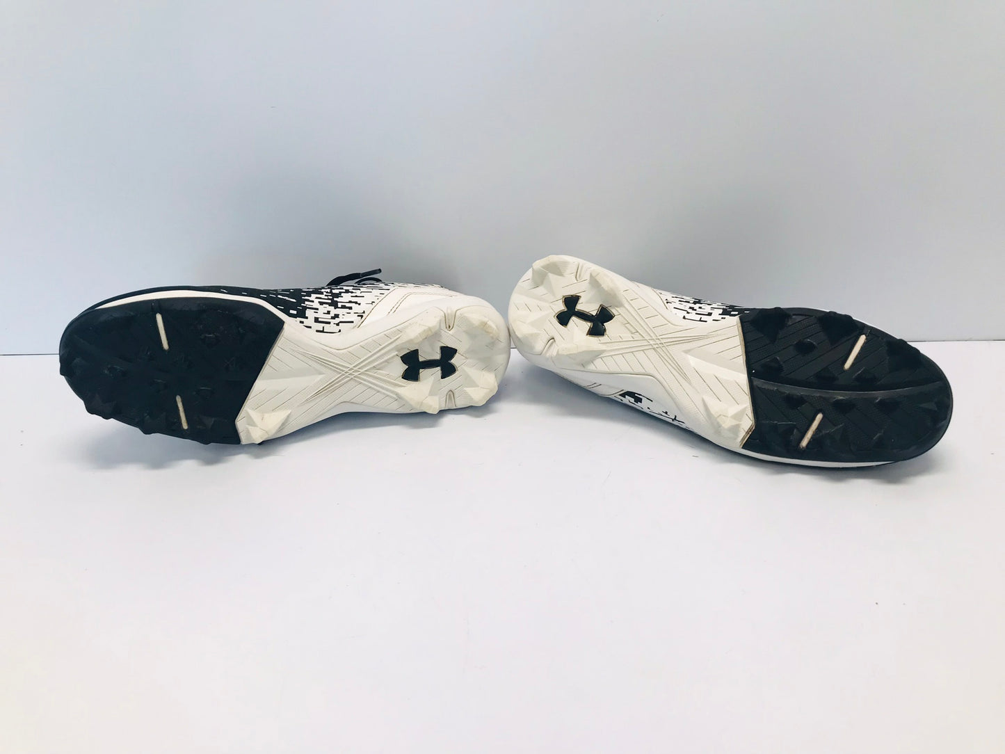 Baseball Shoes Cleats Child Size 6 Junior Under Armour Black White