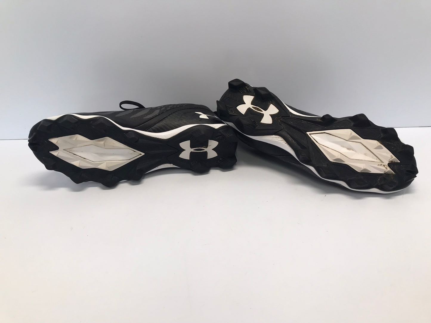 Baseball Shoes Cleats Men's Size 10 Under Armour Black White Like New