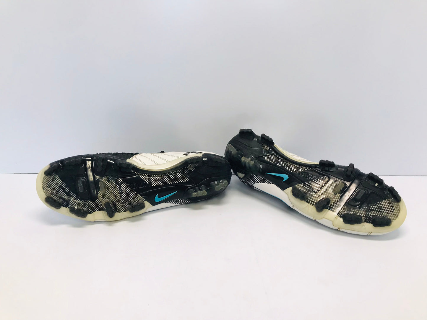 Baseball Shoes Cleats Men's Size 12 Nike Total 90 Wide Foot Black White Blue