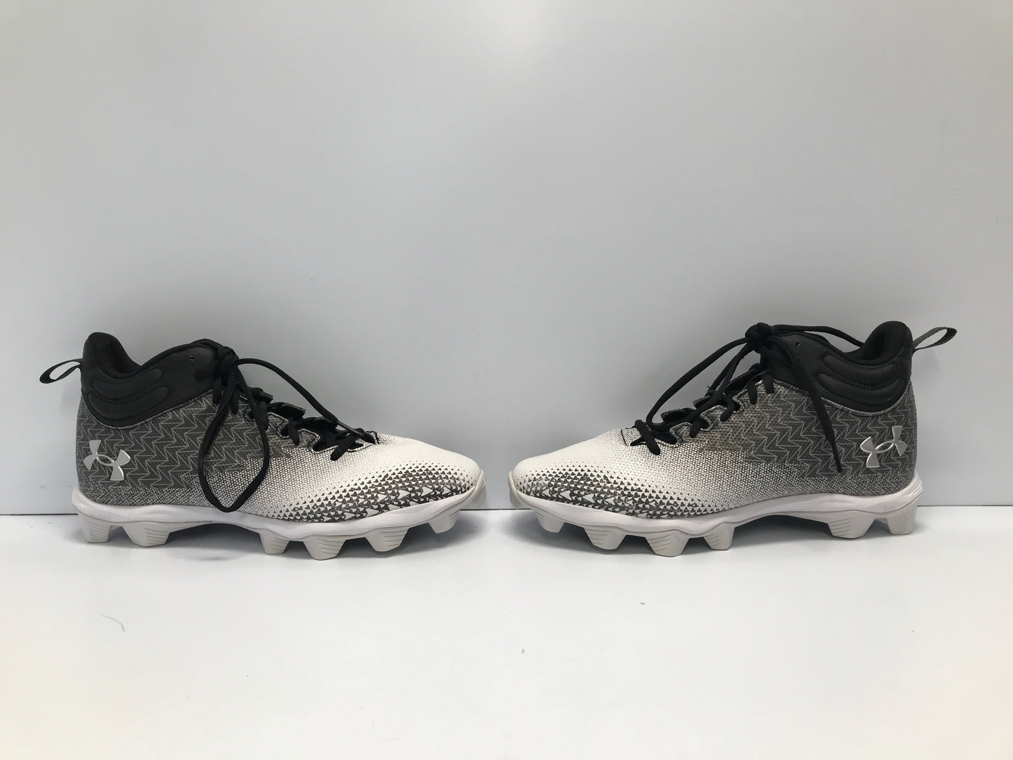 Baseball Shoes Cleats Men's Size 9.5 Black White Grey High Tops Under Armour Like New