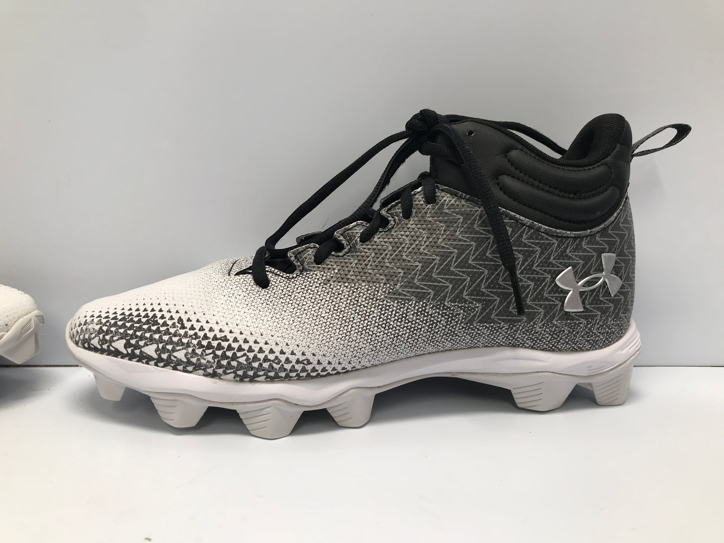 Baseball Shoes Cleats Men's Size 9.5 Black White Grey High Tops Under Armour Like New