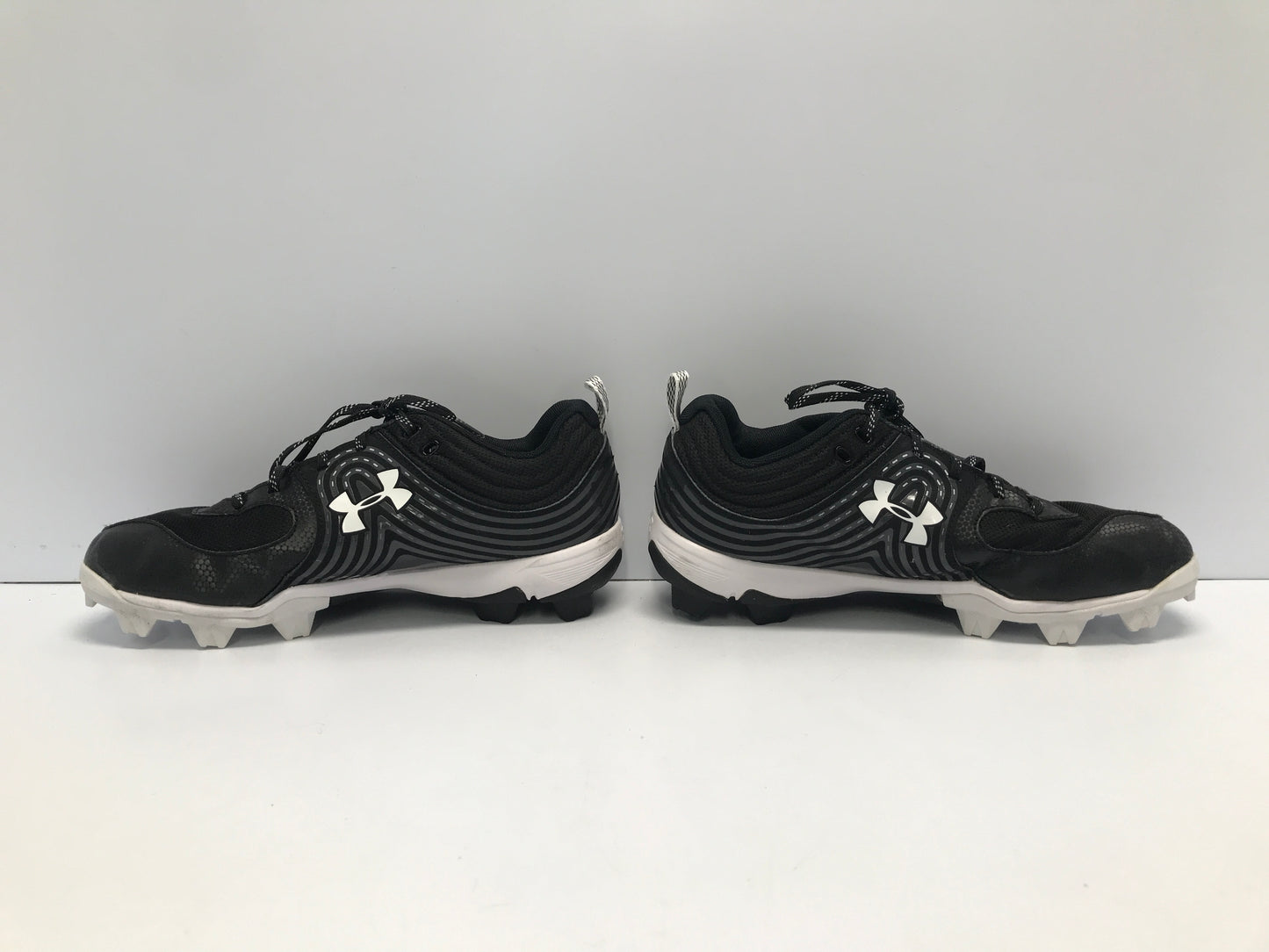 Baseball Shoes Cleats Men's Size 9 Under Armour Black White Like New