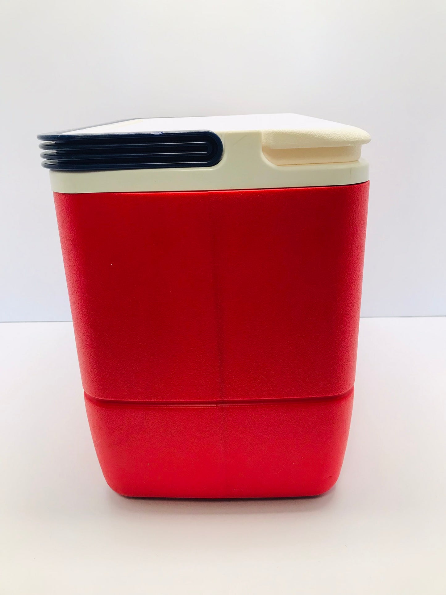 Camping Fishing Work Cooler 12oz Igloo Badged By Scott Plastics Vintage Rare