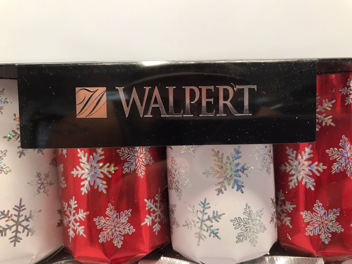 Christmas Hoilday Sparkle Crackers New Sealed