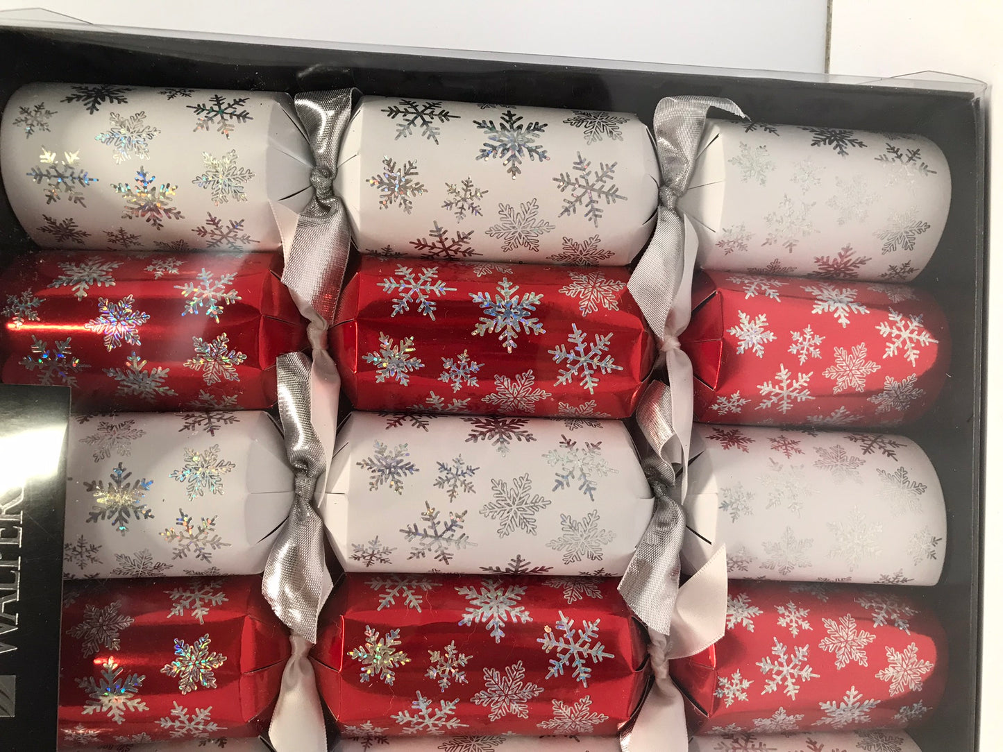 Christmas Hoilday Sparkle Crackers New Sealed