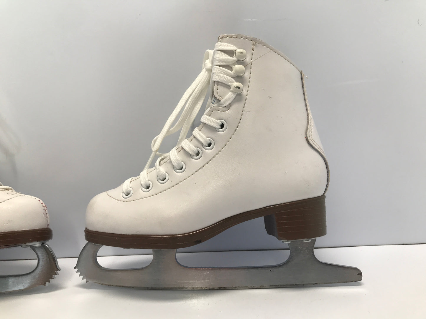 Figure Skates Child Size 11 Shoe Size Jackson 520 Excellent