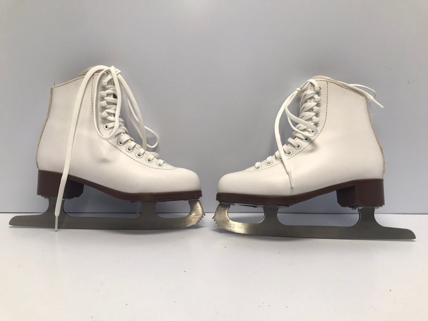 Figure Skates Child Size 3 Jackson Glacier 120 Excellent
