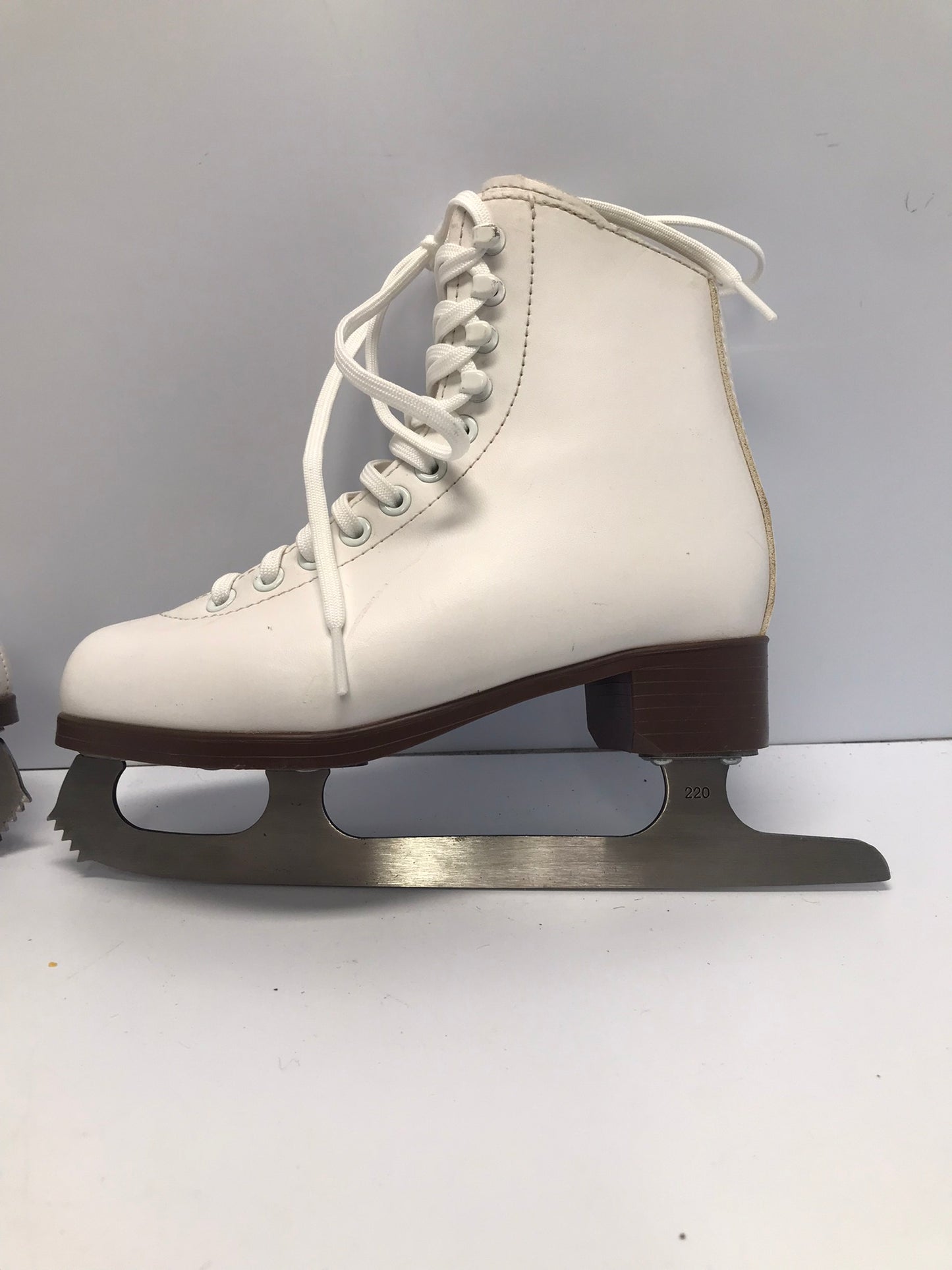 Figure Skates Child Size 3 Jackson Glacier 120 Excellent