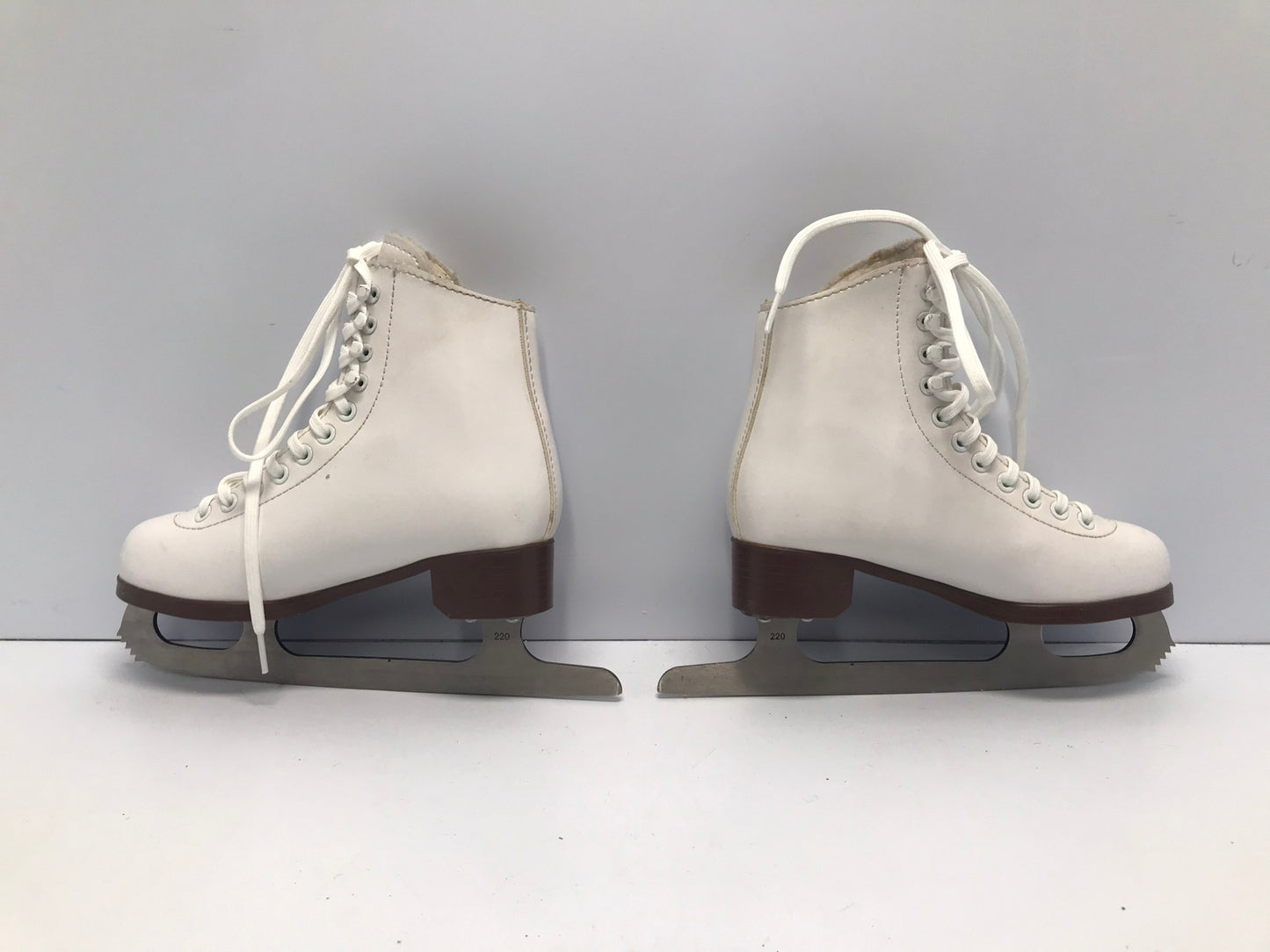 Figure Skates Child Size 3 Jackson Glacier 120 Excellent