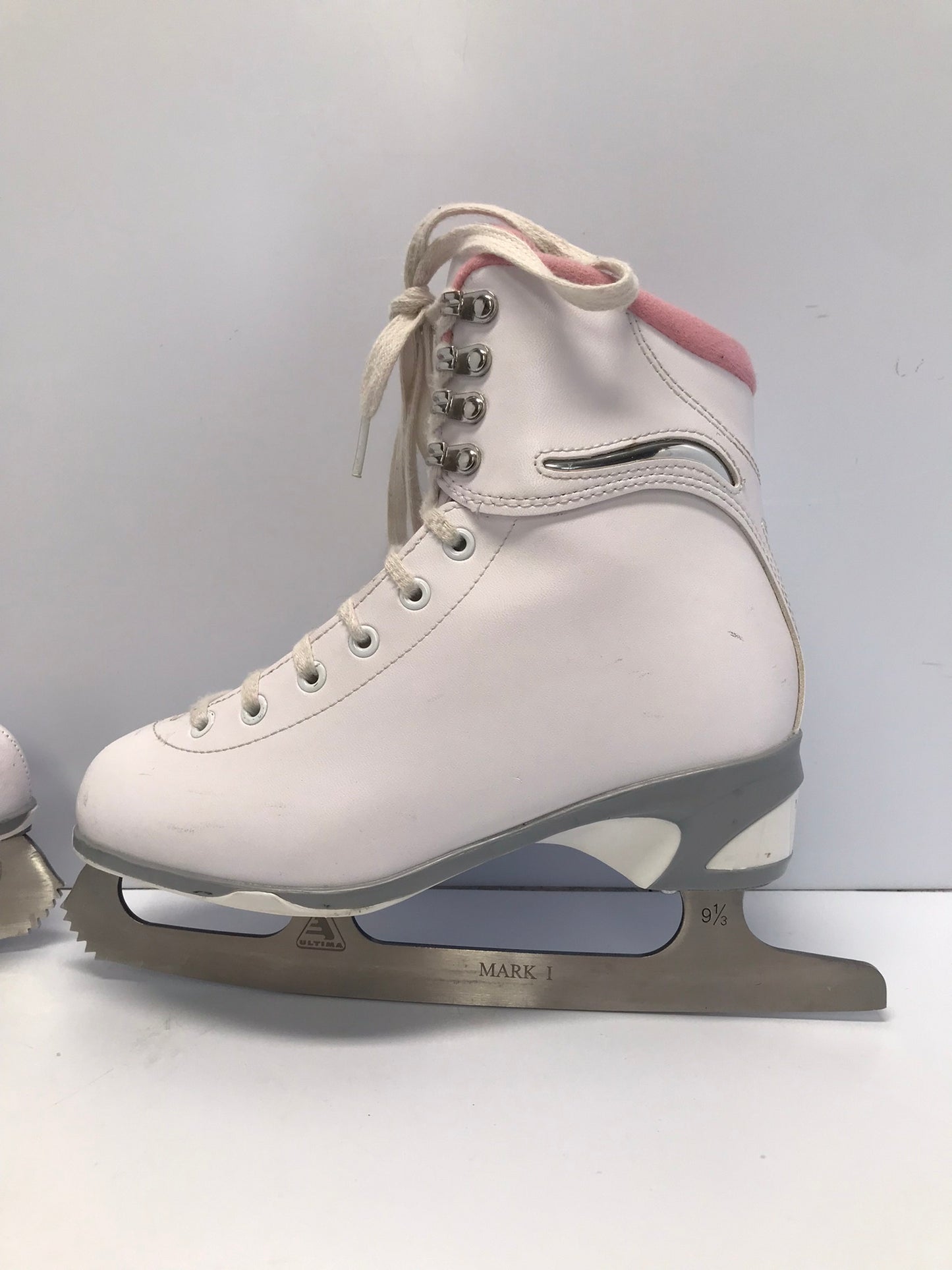 Figure Skates Child Size 5 Youth Jackson Cameo Soft Skate White Pink Like New