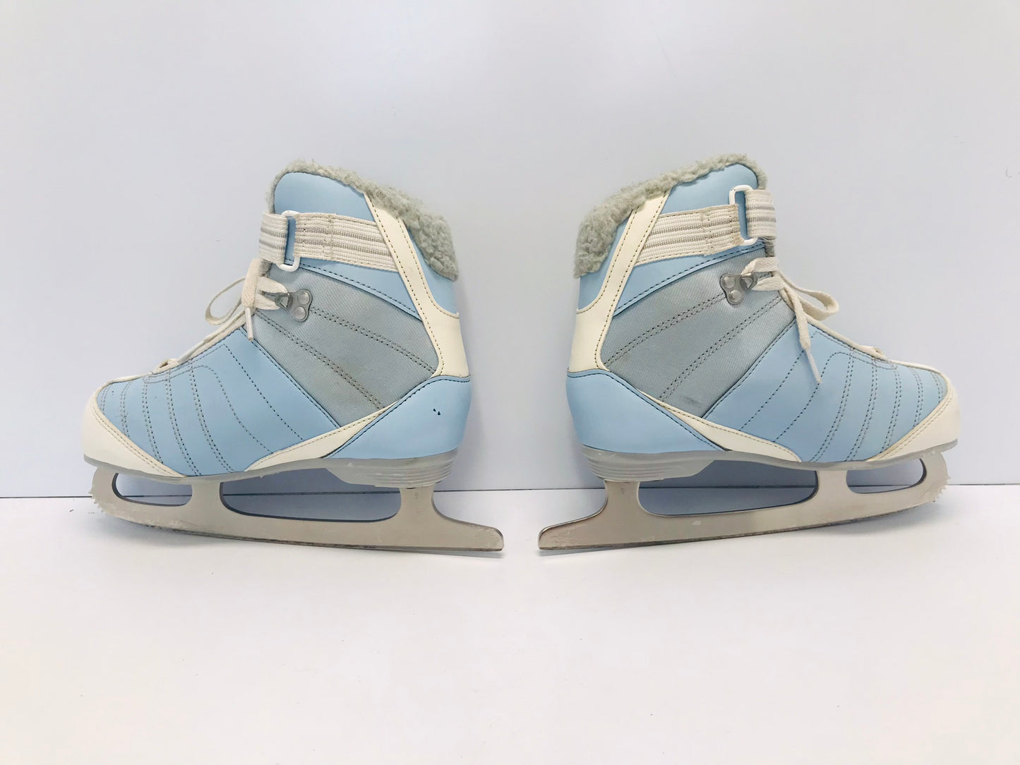 Figure Skates Ladies Size 5-6 Bauer Soft Skates White Grey Excellent