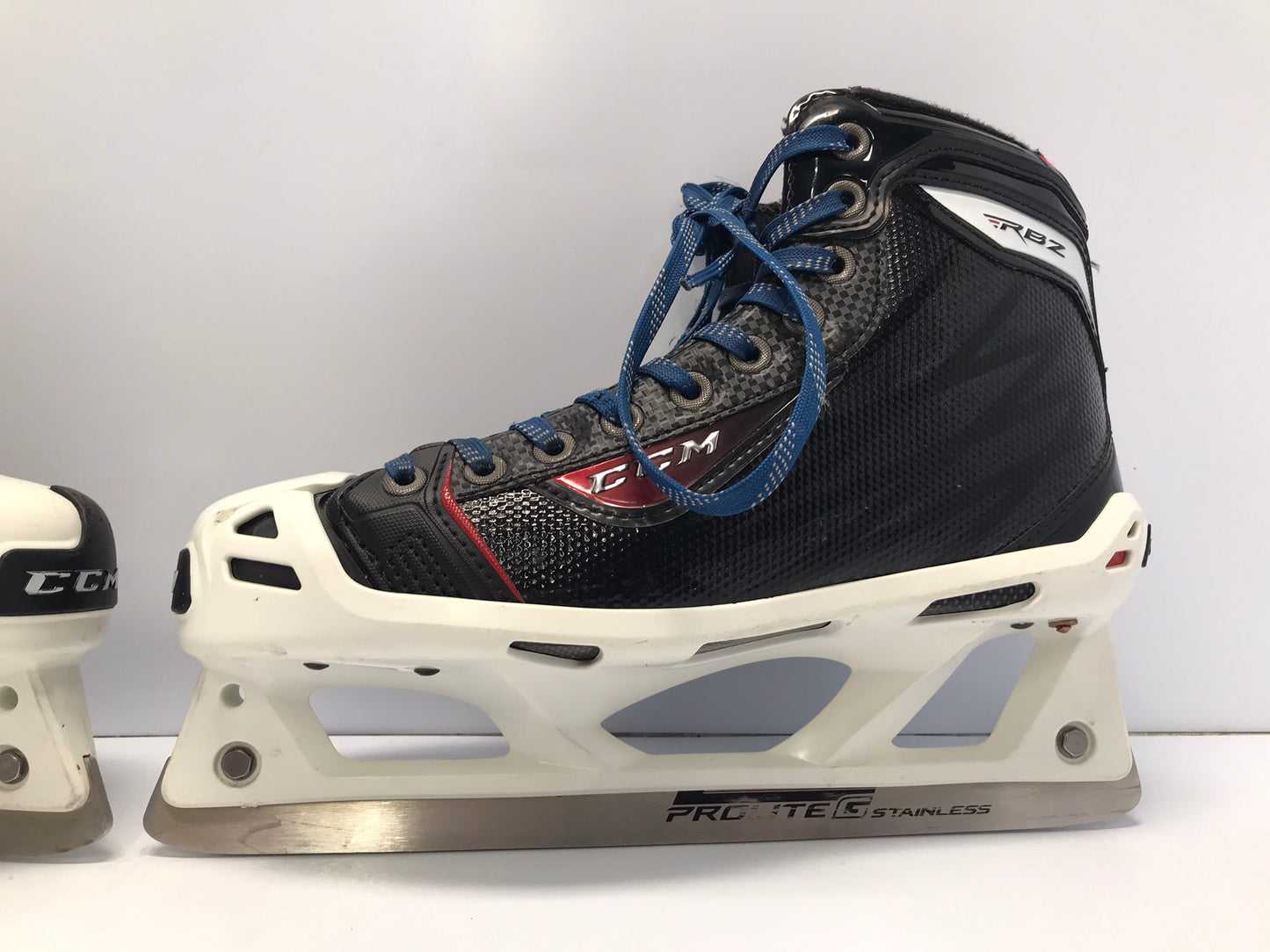 Goalie Hockey Skates Men's Size 9 Shoe Size 7.5 Skate Size CCM Like New