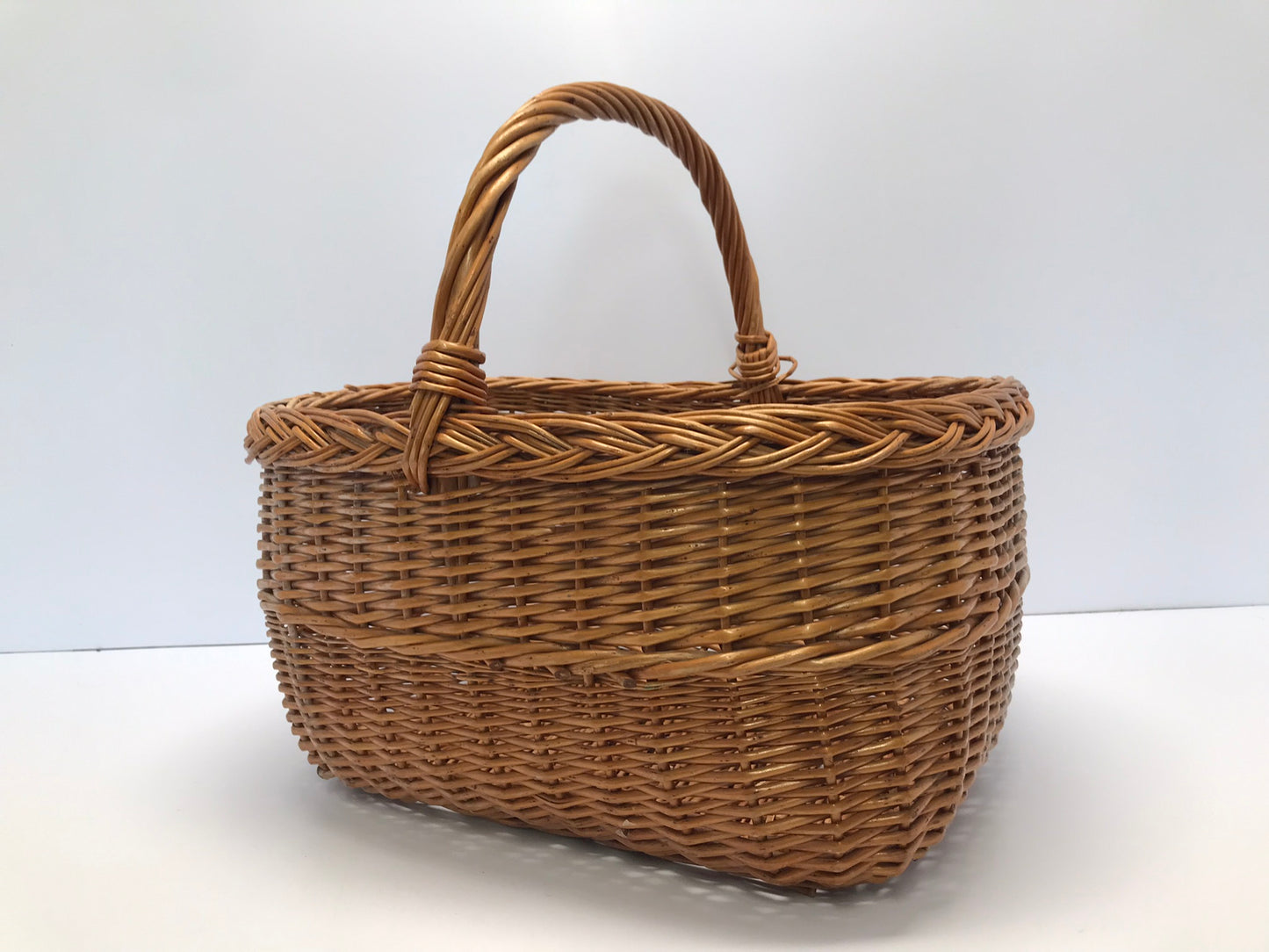 Grandma's 1950's Picnic Basket 16x9x12 inch Vintage Wicker Rattan Measures