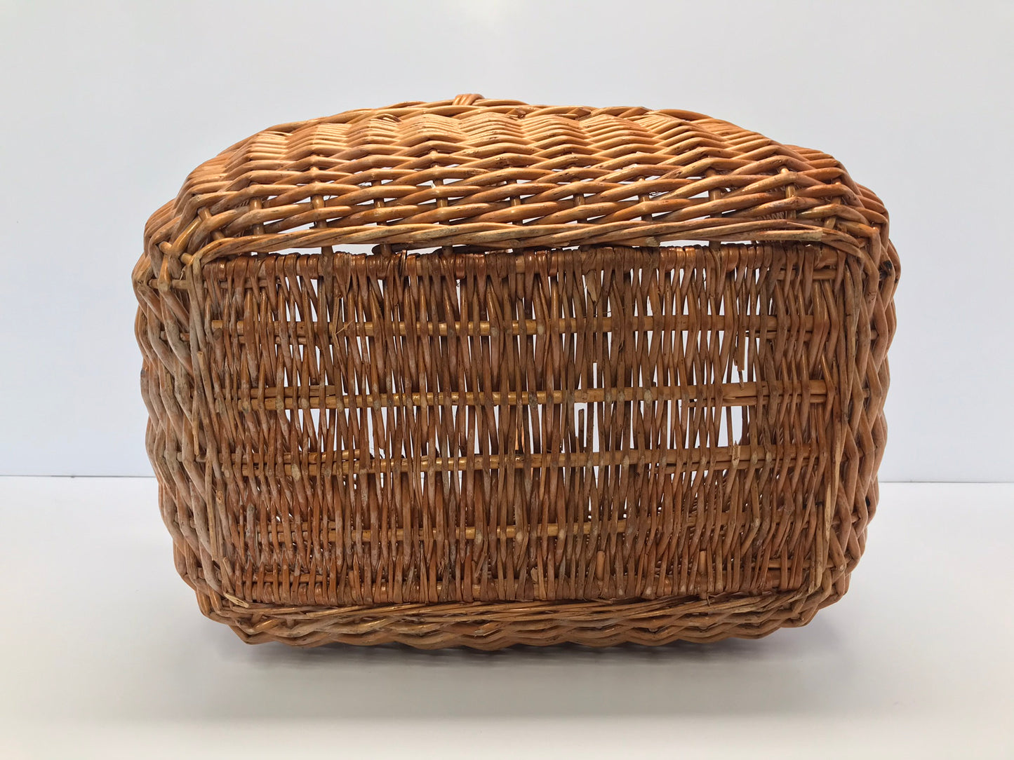 Grandma's 1950's Picnic Basket 16x9x12 inch Vintage Wicker Rattan Measures