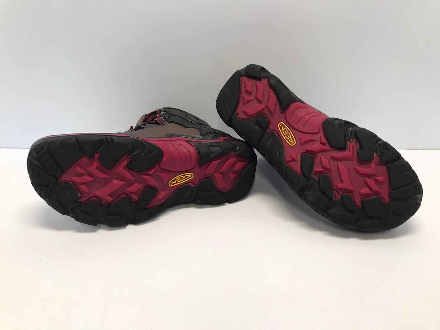 Hiking Boots Ladies Size 8 Keen Dry American Built Waterproof Leather Worn Twice Outstanding Quality