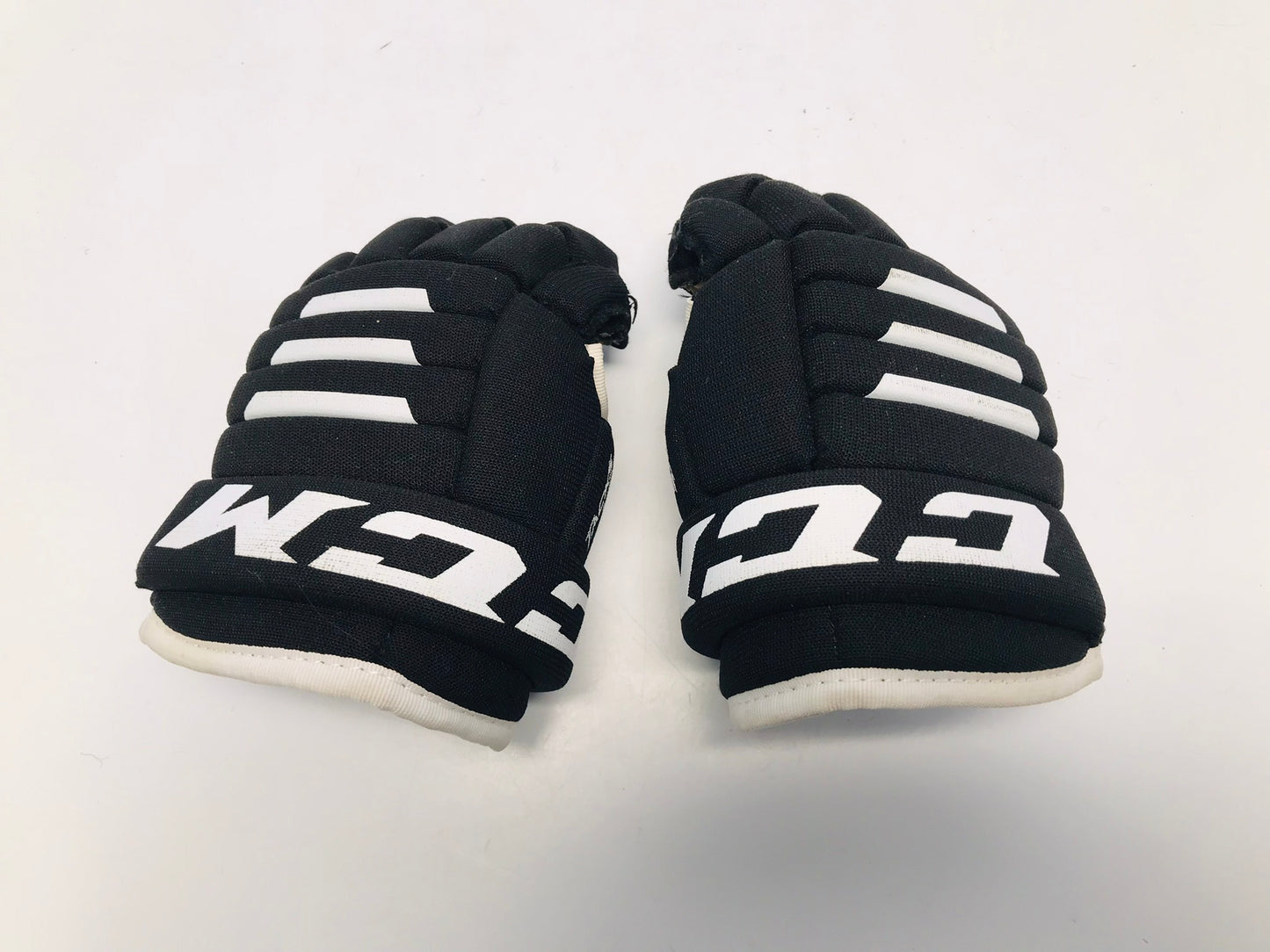 Hockey Gloves Child Size 8 Inch Age 4-5 CCM Tacks Black White Excellent