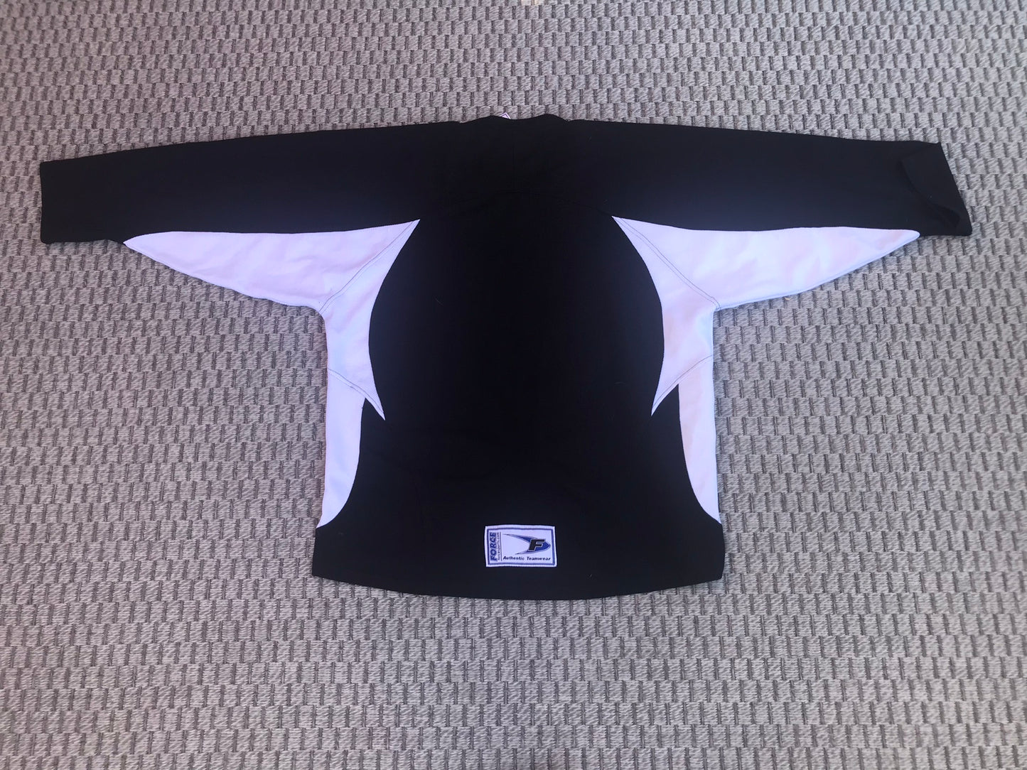 Hockey Jersey Men's Size Small Hockey Canada Skills Academy Force Practice Jersey White Black Excellent
