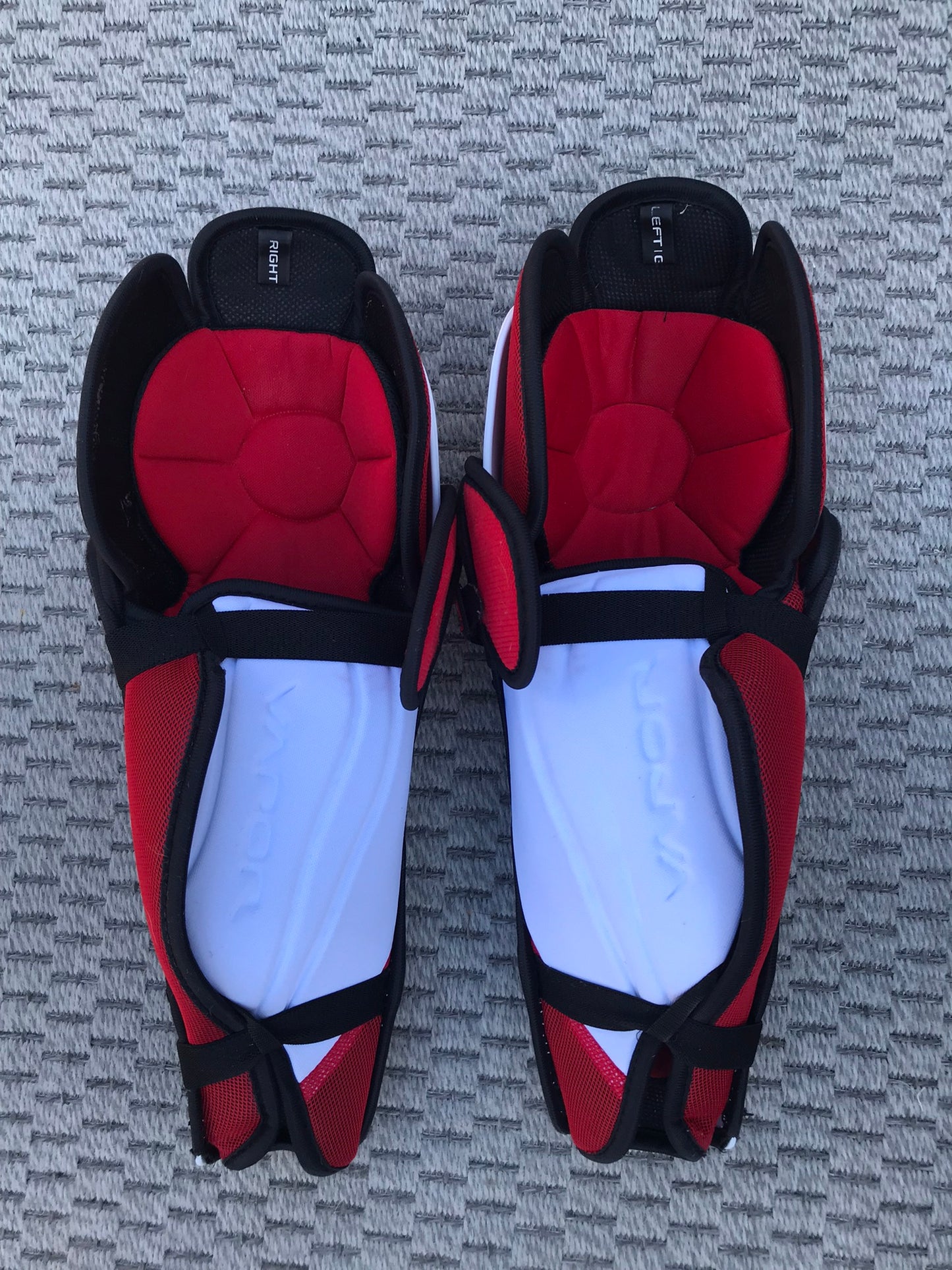 Hockey Shin Pads Men's Senior Size 15 inch Bauer Vapor X Select Tappered Leg Extra Padding