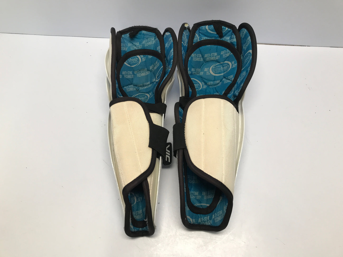 Hockey Shin Pads Men's Size 13 inch Vic V2.0 Calf Wrap White Blue