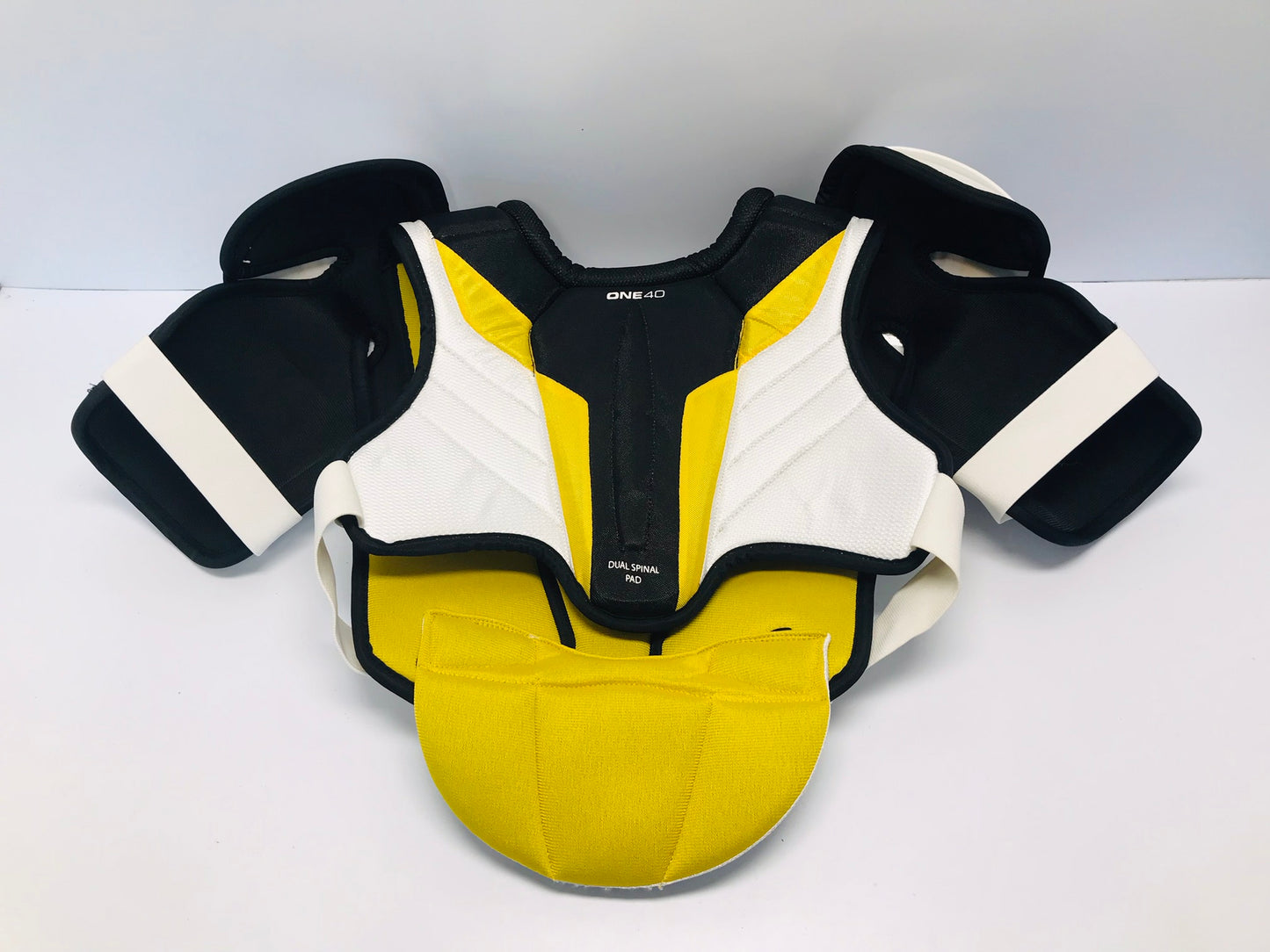 Hockey Shoulder Chest Pad Ladies Women's Medium Bauer One 40 New Demo Model Excellent