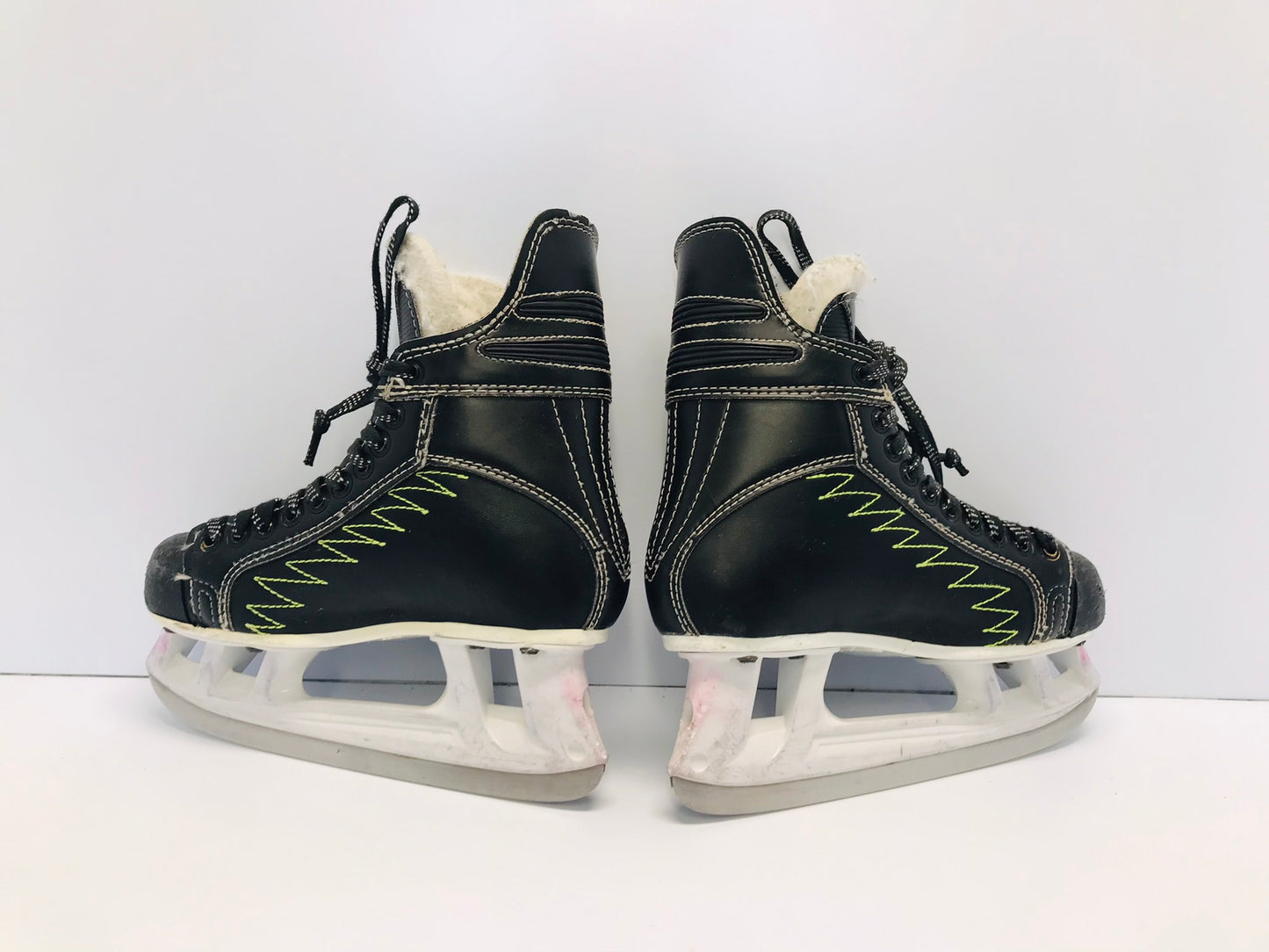 Hockey Skates Child Size 4 Shoe Size Graf Supra