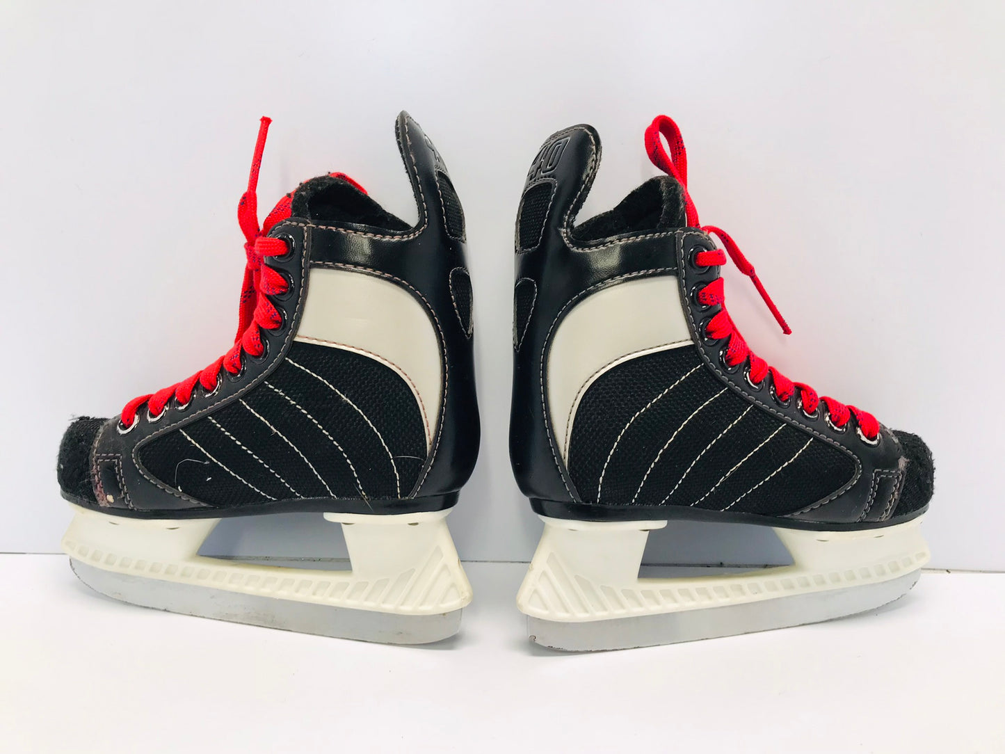 Hockey Skates Child Size 10 Shoe Size Toddler CCM