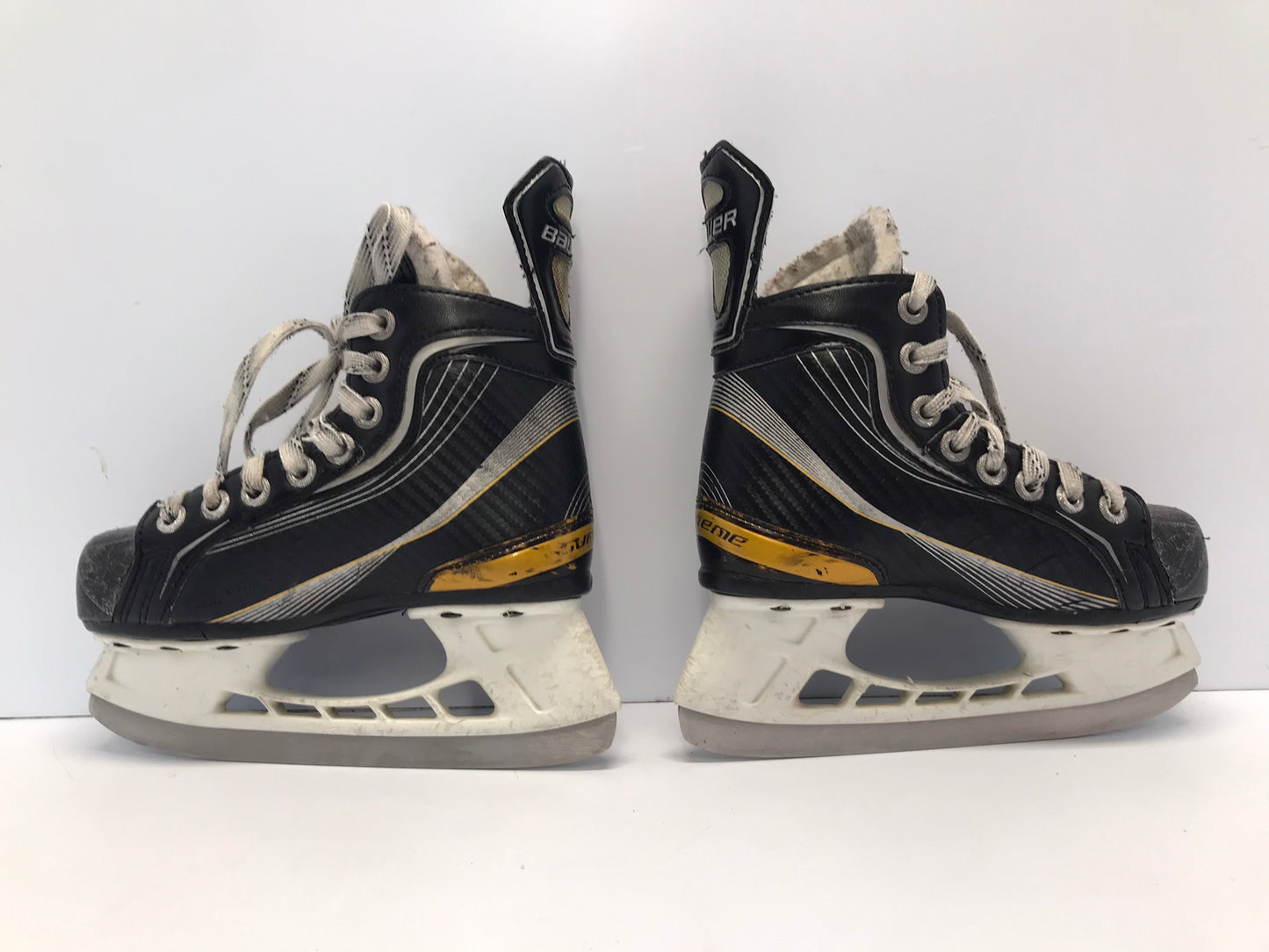 Hockey Skates Child Size 12 Shoe Size Bauer Supreme