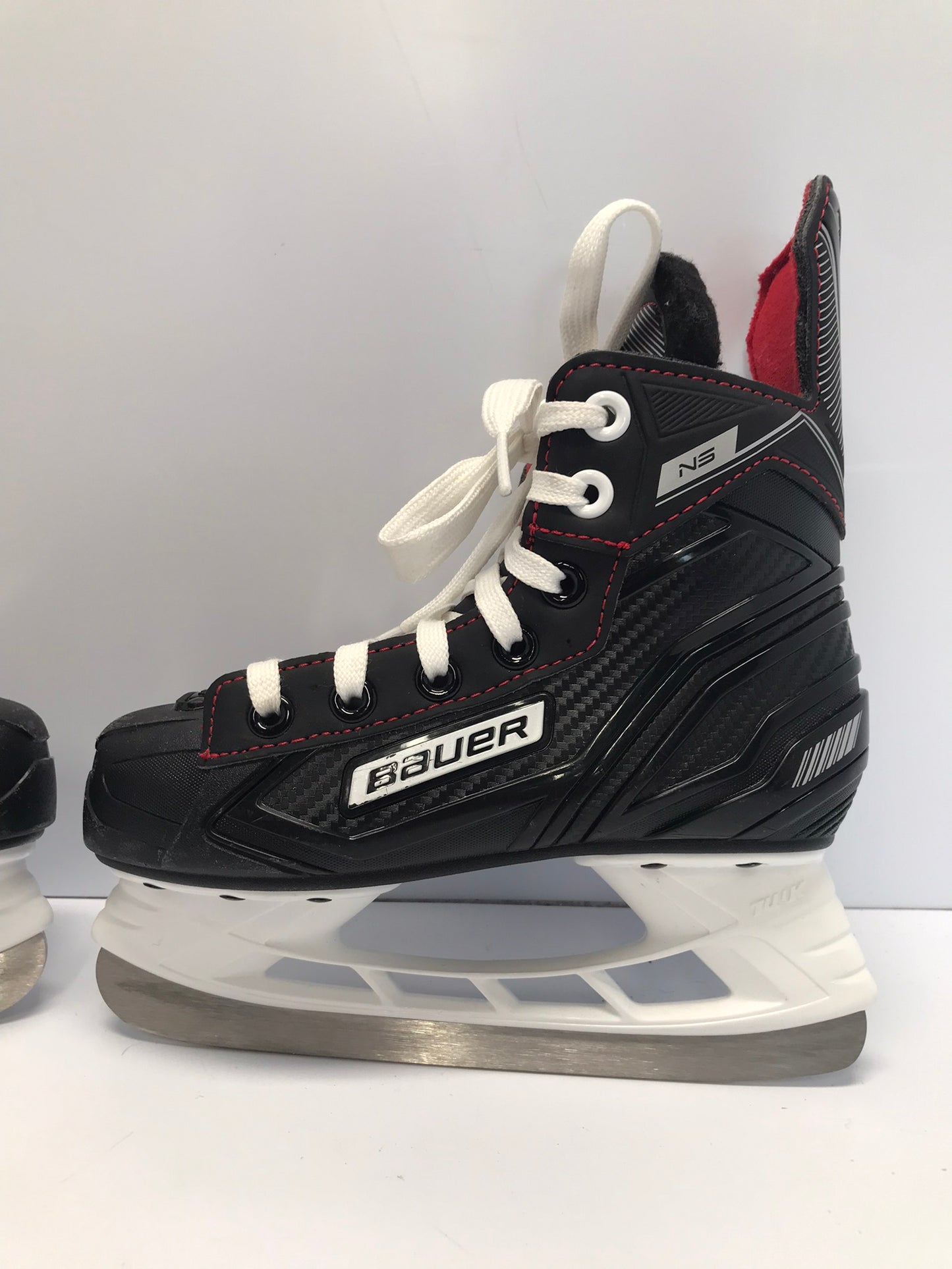 Hockey Skates Child Size 13 Shoe Size Bauer New