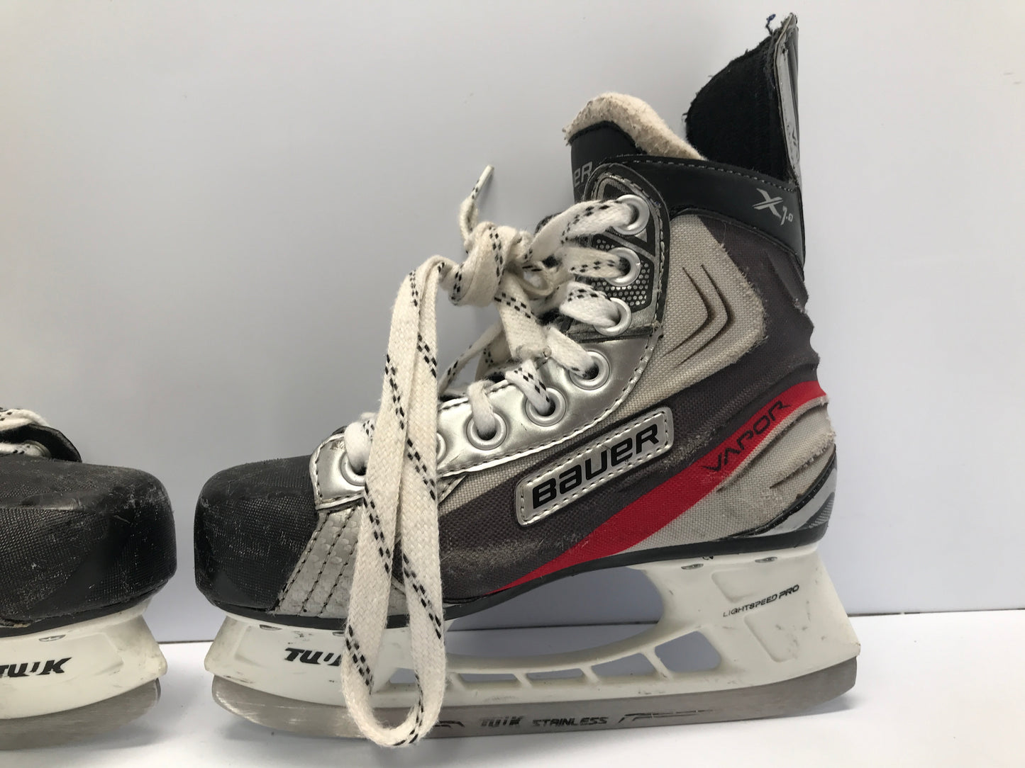 Hockey Skates Child Size 1 Shoe Size 12 Bauer Vapor