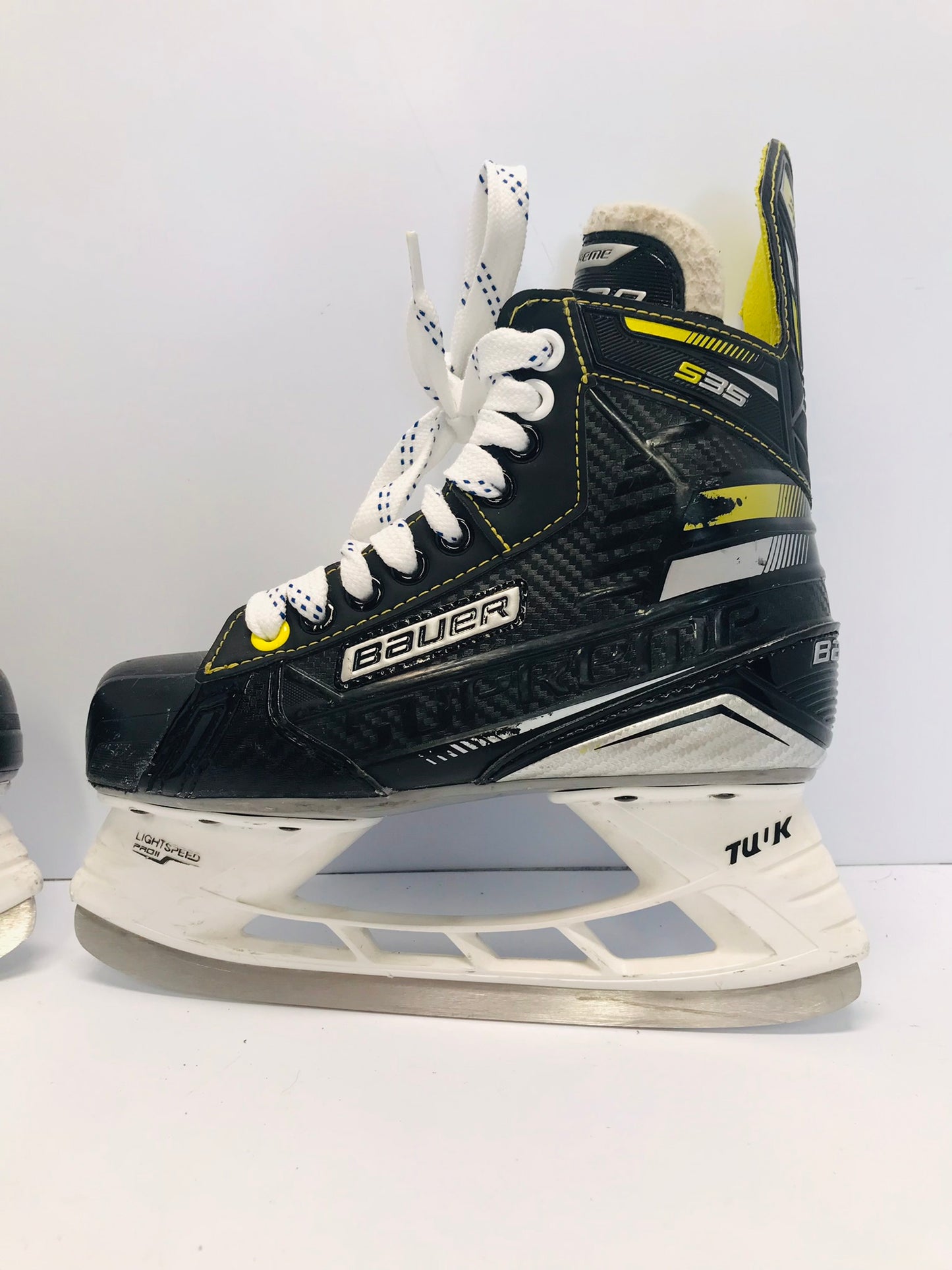 Hockey Skates Child Size 3 Shoe Size Bauer Supreme Excellent Outstanding Quality
