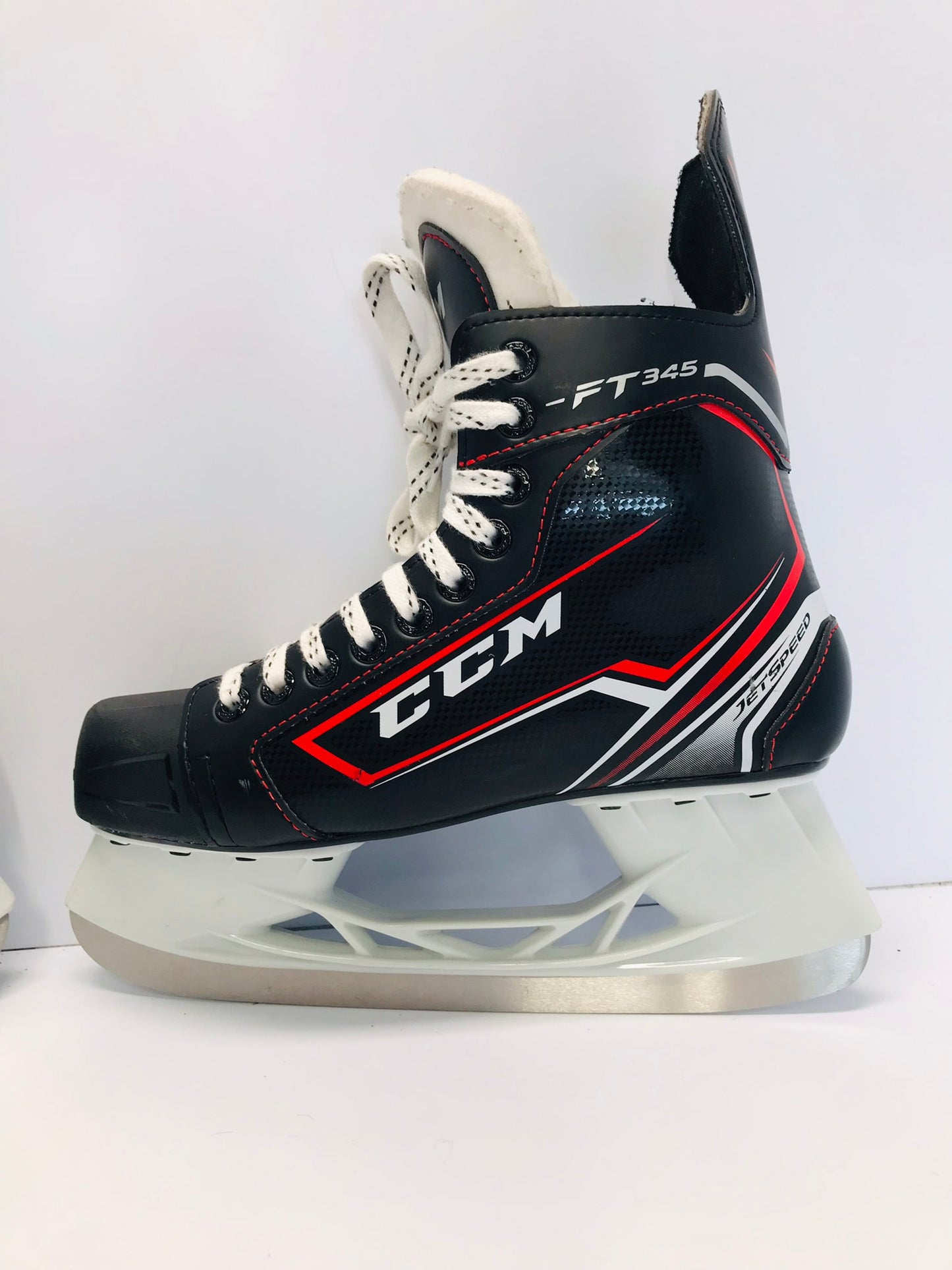 Hockey Skates Child Size 6 Junior Shoe Size CCM Jetspeed New Demo Model