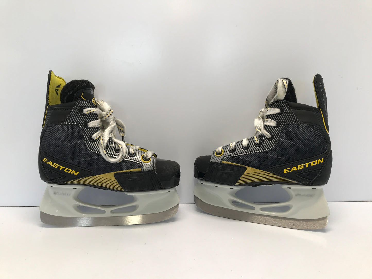 Hockey Skates Easton First Response Child Size 12.5 Shoe Size Skates Size 11.5 Like New