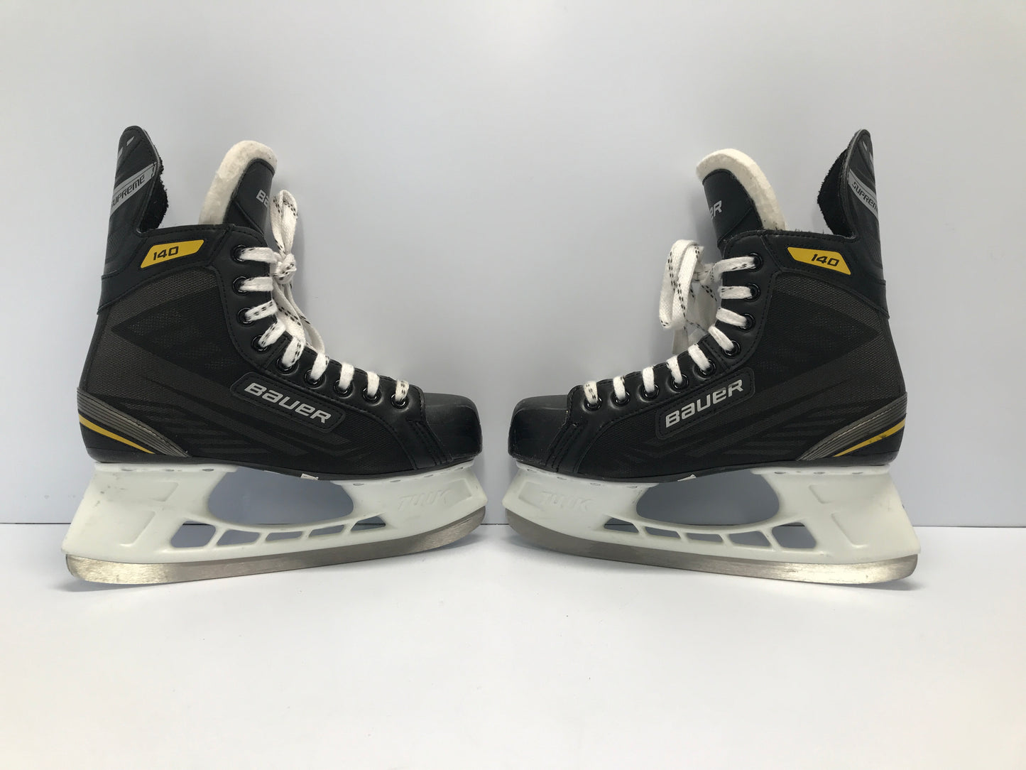 Hockey Skates Men's Senior Size 7.5 Shoe Size 6 Bauer Supreme Like New Worn Once