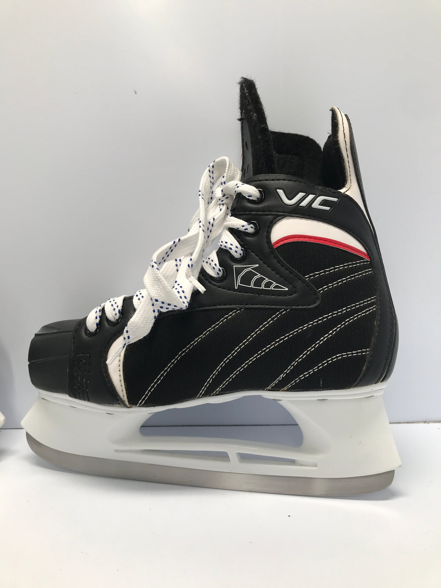 Hockey Skates Men's Size 10 Shoe 7.5 Skate Size Vic Hockey  Excellent Like New