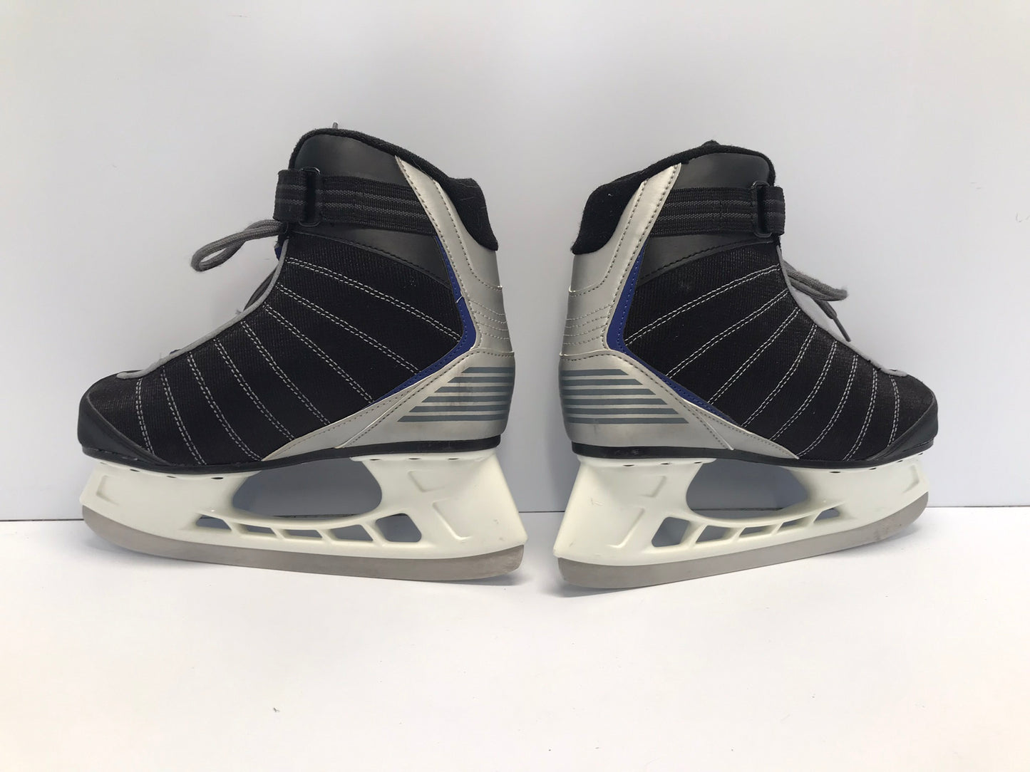 Hockey Skates Men's Size 7 Shoe Size Bauer Soft Skate Like New