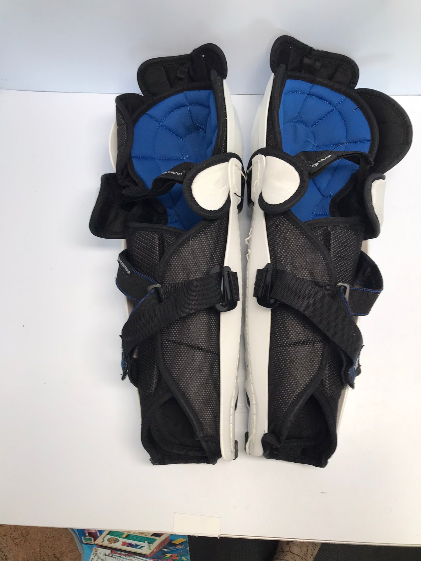 Hockey Shin Pads Men's Size 16 inch Senior Reebok Black White