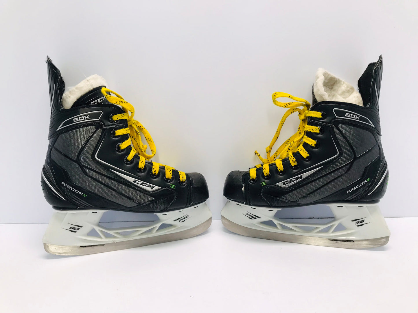 Hockey Skates Child Size 1.5 Shoe/Size 13 Skate Size CCM Ribcore Excellent
