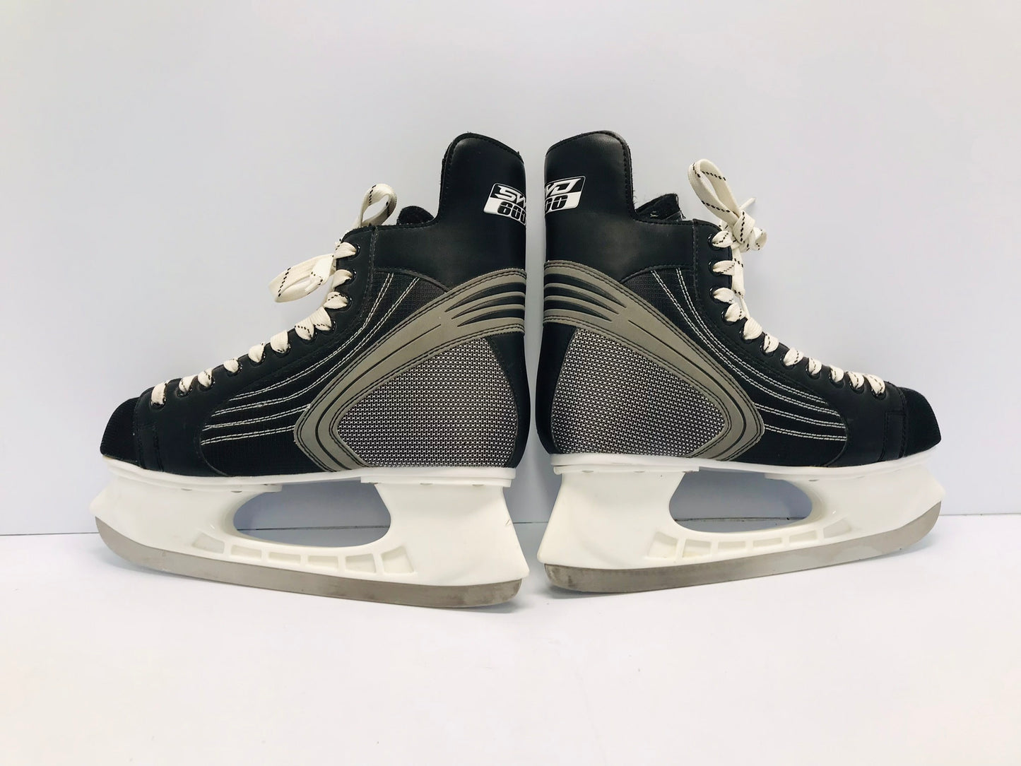 Hockey Skates Men's Size 12 Shoe 10.5 Skate Size Sherwood NEW Demo Model