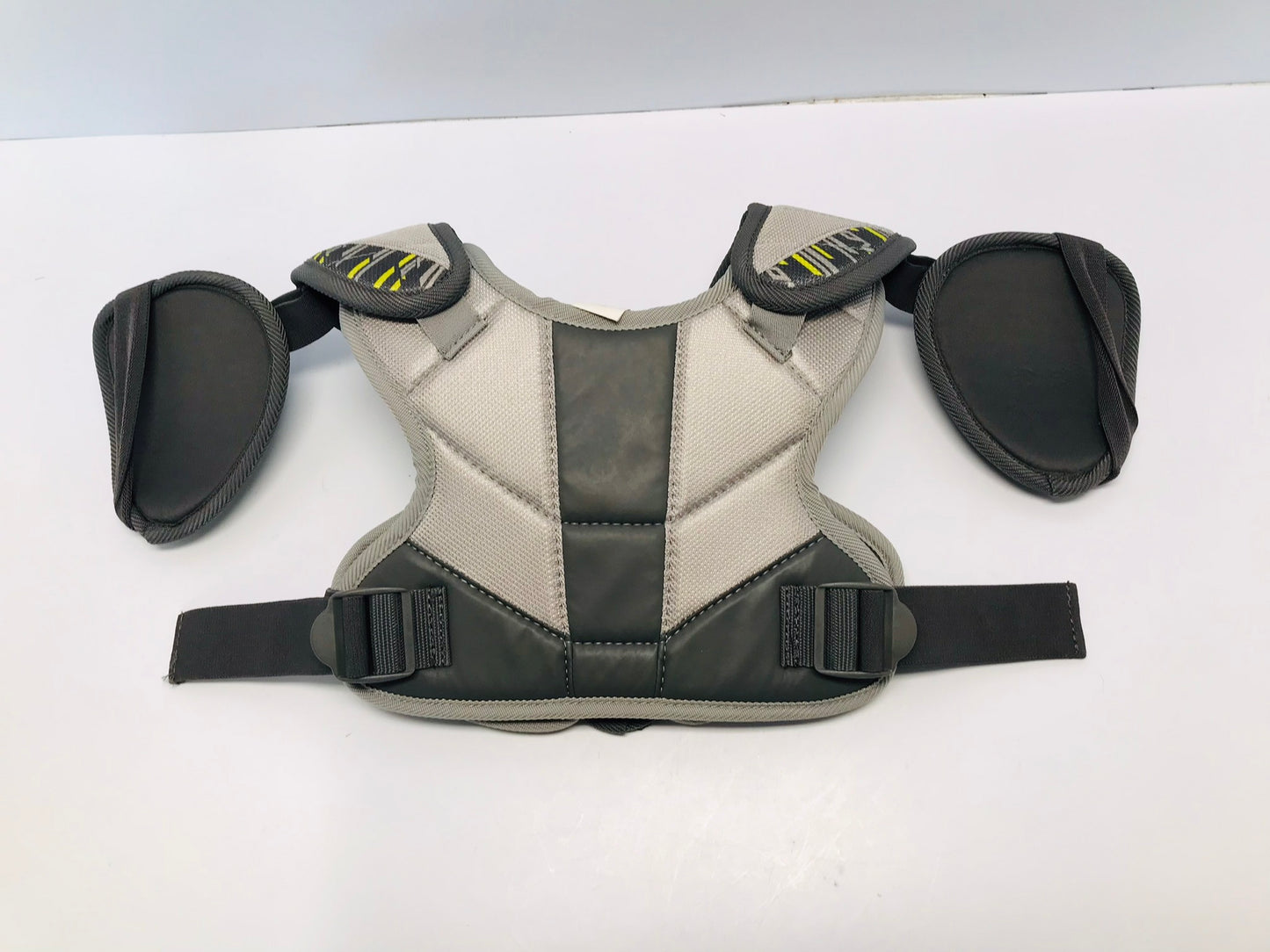 Lacrosse Chest Shoulder Pads Child Size 8-10 Warrior New Demo Model