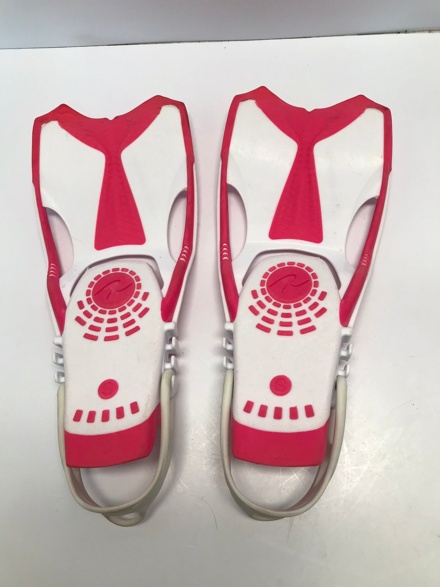 Snorkel Dive Fins Set Child Shoe Size 9-13 US Divers White Pink Blue Excellent